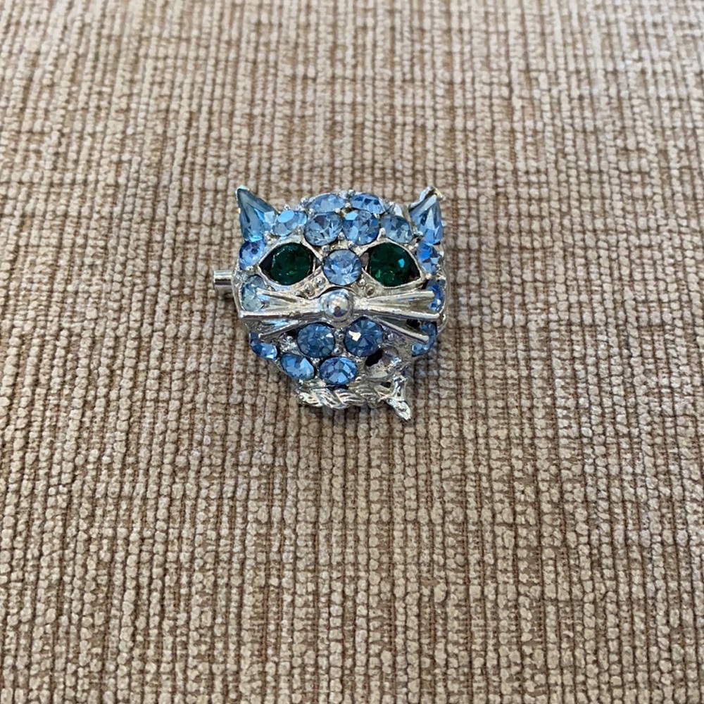 Cat Pin with Rhinestones - Picture 2 of 3